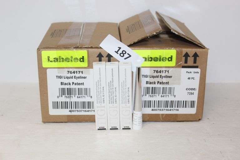 TIGI COSMETICS 764171 BLACK PATENT LIQUID EYE LINER .08FL OZ