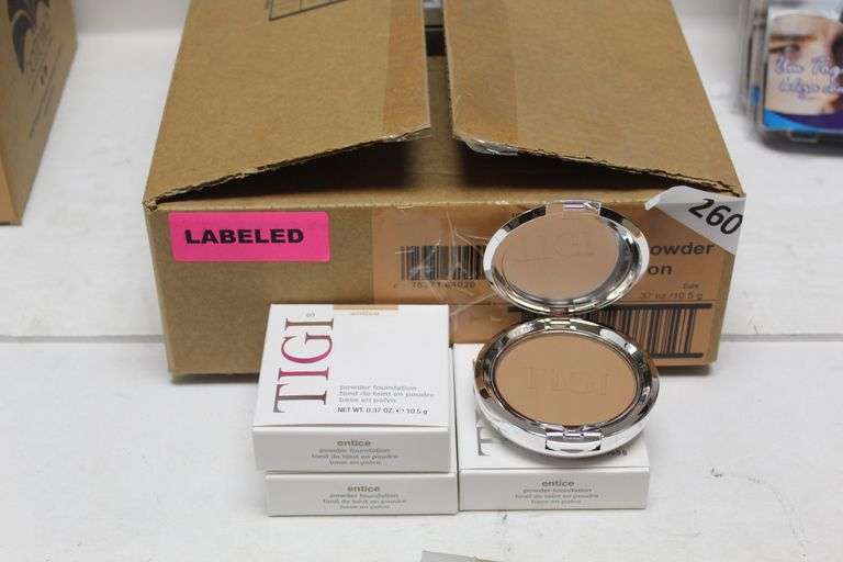 TIGI COSMETICS 764020 ENTICE POWDER FOUNDATION .37OZ