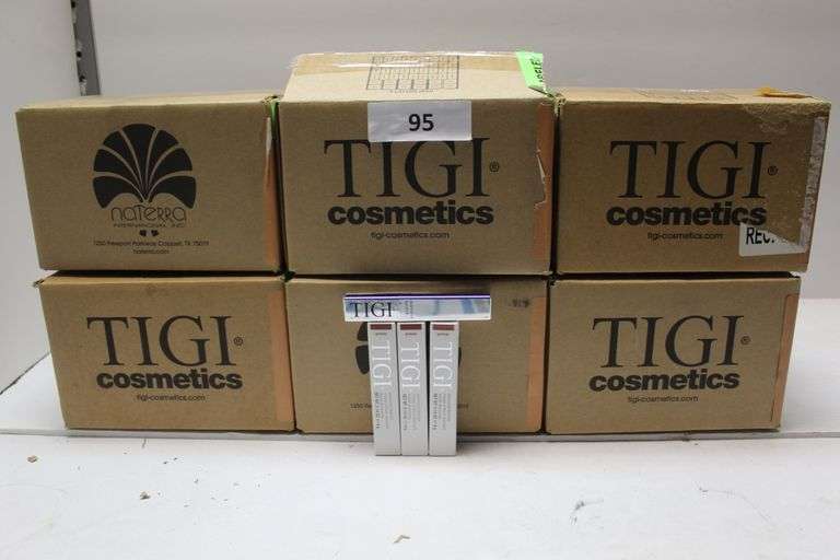 TIGI COSMETICS 764076 DIAMOND LIPSTICK IN FIERCE COLOR .14OZ