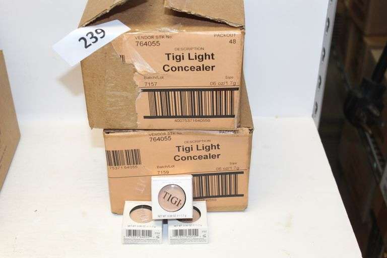 TIGI COSMETICS 764055 LIGHT CONCEALER .06OZ