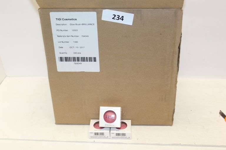 TIGI COSMETICS 764090 LUXE LIP GLOSS IN KNOCKOUT/CORAL COLOR .11FL OZ