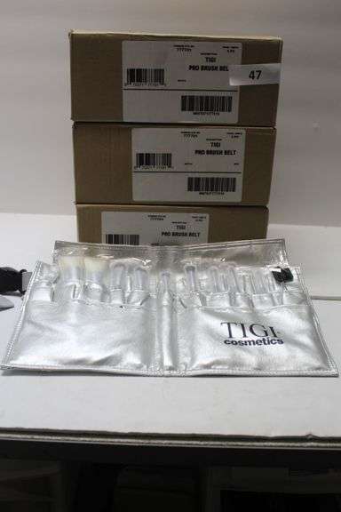 TIGI COSMETICS 777701 PRO BRUSH SET WITH 10 COSMETIC BRUSH'S PER SET