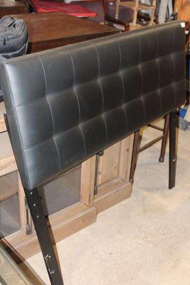 BLACK PADDED LEATHER HEAD REST FOR BEDS TWIN-FULL