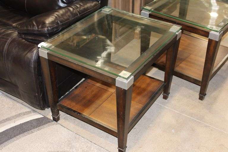 XINDING FURNITURE T1171-200D RECTANGLE END TABLE WITH GLASS TOP, SOLID WOOD, MADE IN 2013, IN GREAT CONDITION APROX 28" x 2' x 2'
