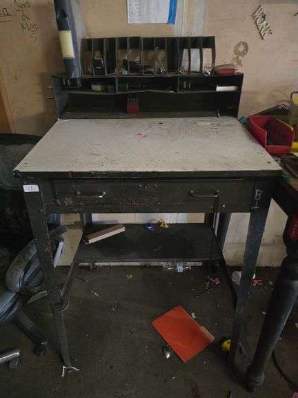 VINTAGE METAL DRAWING TABLE WITH METAL ORGANIZERS & SINGLE DRAWER APROX 35"x30"x53"