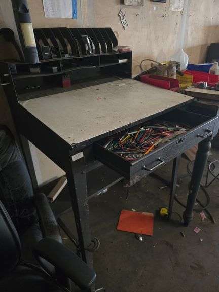 VINTAGE METAL DRAWING TABLE WITH METAL ORGANIZERS & SINGLE DRAWER APROX 35"x30"x53"