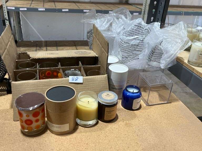 HANDMADE SCENTED CANDLES AND ACCESSORIES TO MAKE YOUR OWN!