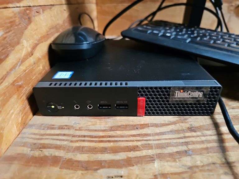 LENOVO THINKCENTRE TIO22 GEN3 TINY IN ONE 22" MONITOR WITH M710q MINI PC CORE i3 7th GEN INTEL USB KEYBOARD & MOUSE INCLD. Powers on, password protected, single Lenovo power cable incld.