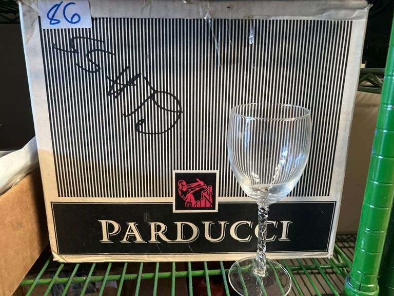 WINE GLASSES SET OF 6 PER COUNT