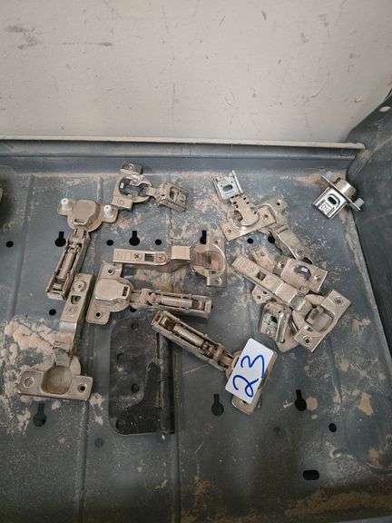CABINET DOOR HINGES 12 IN LOT