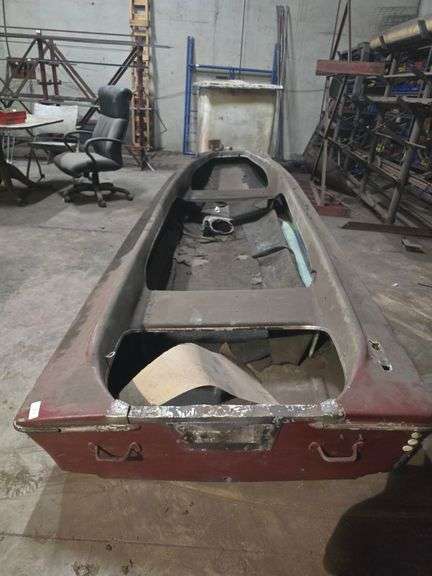 VINTAGE FIBERGLASS JOHN BOAT APROX 13'5" x 48"W x 21"D WITH HANDLES AND TROLLING MOTOR MOUNT