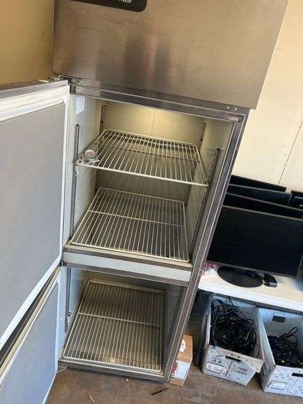 WELBILT STAINLESS STEEL COMMERCIAL GRADE 2-DOOR FREEZER MODEL GBF1P-SH-IK-TB2 PULLED FROM TACO BELL REMODEL