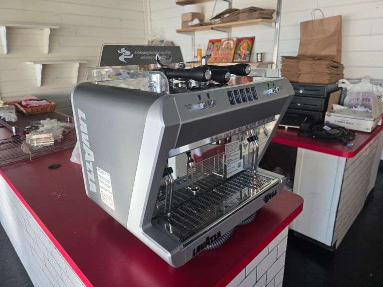 LAVAZZA ESPRESSO MACHINE