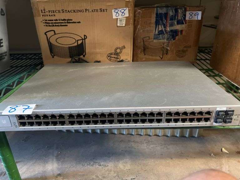 UNIFI 48-PORT SWITCH WITH POWER CABLE