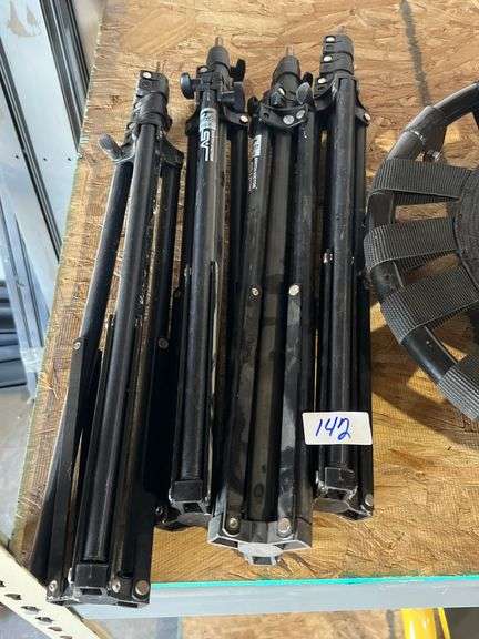 SMITH VICTOR RAVEN R6 TELESCOPING TRIPOD STANDS 4