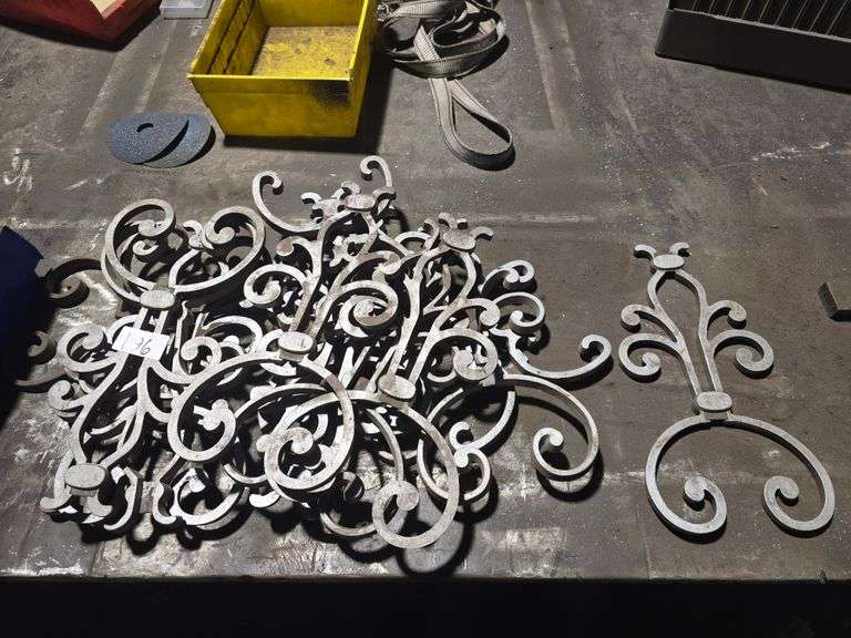 ALUMINUM & IRON FENCING DÉCOR **bins not included, but sold per bin lot