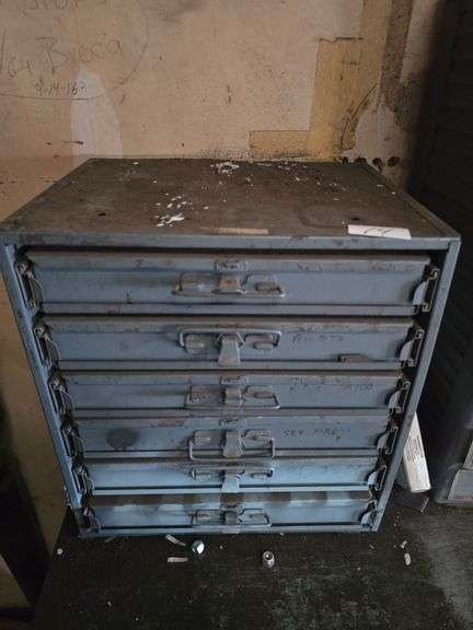 METAL SMALL HARDWARE ORGANIZER WITH 6-DRAWERS FILLED WITH ORGANIZED HARDWARE APROX 15"x12"x16"
