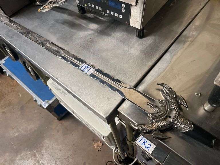 CUSTOM DECORATIVE SWORD MADE OF METAL, END BROKE