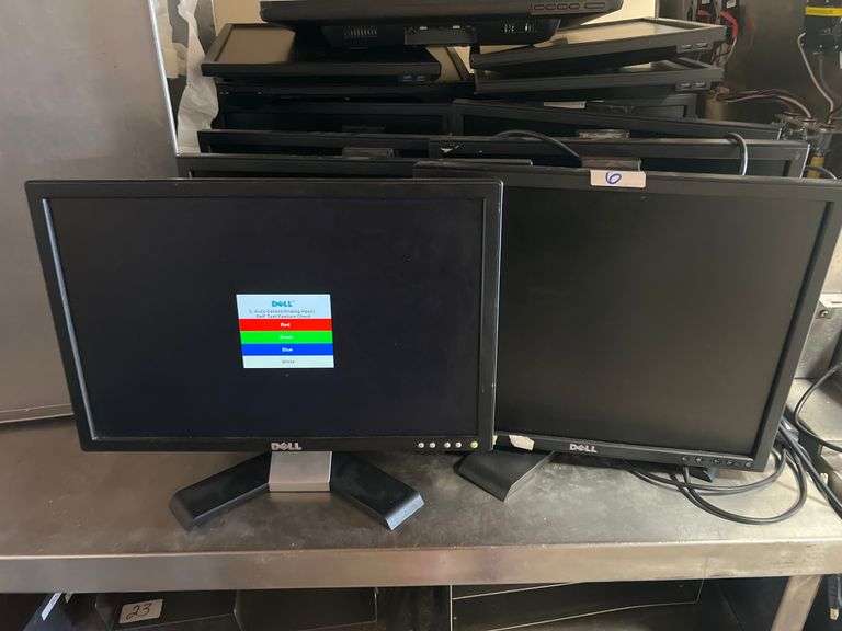 DELL LCD FLAT PANEL MONITOR 19" MODEL P190St MOST ON ADJUSTABLE STAND WITH SOME POWER & VGA CABLES INCLD.