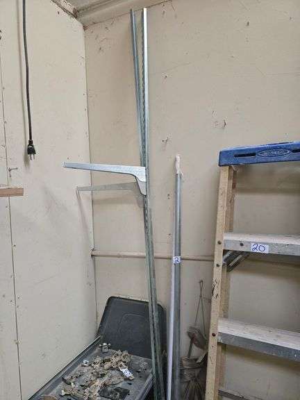 METAL SHELVING HARDWARE