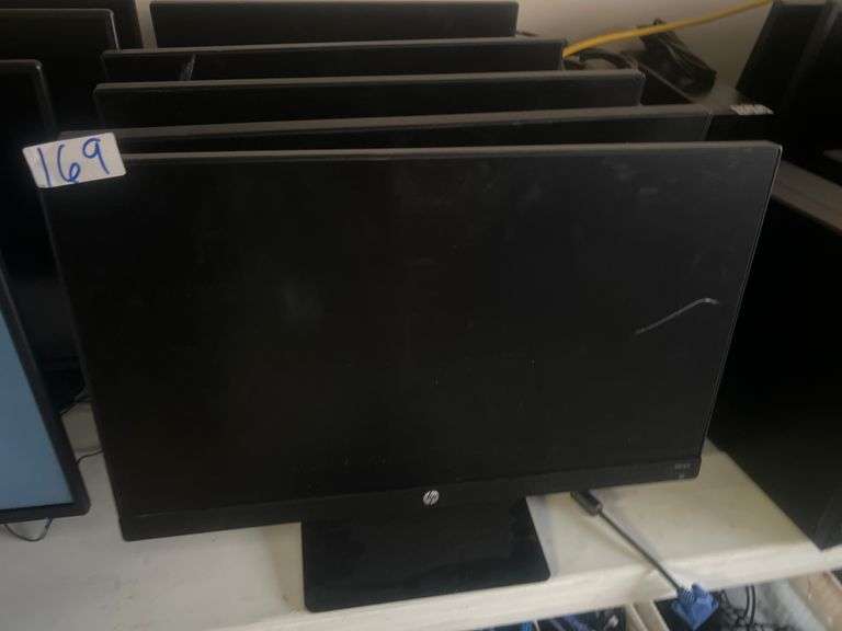 HP 22CWA 22" MONITORS WITH POWER CABLES INCLD. UNTESTED