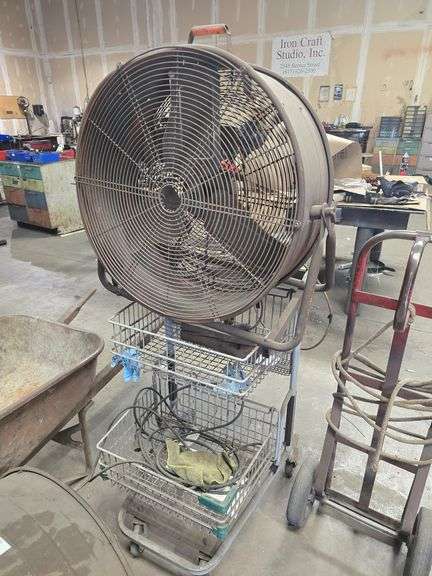 WAREHOUSE SHOP FAN 27" DIA