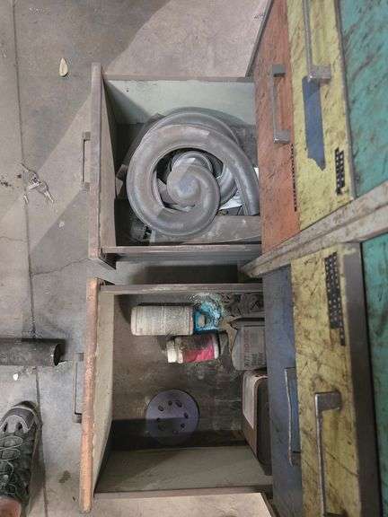 METAL WAREHOUSE TOOL ORGANIZER WITH 8-DRAWERS AND SOLID WOOD TOP APROX 3'x22"x3' COMPLETELY FULL OF METAL FABRICATION HARDWARE & TOOLS