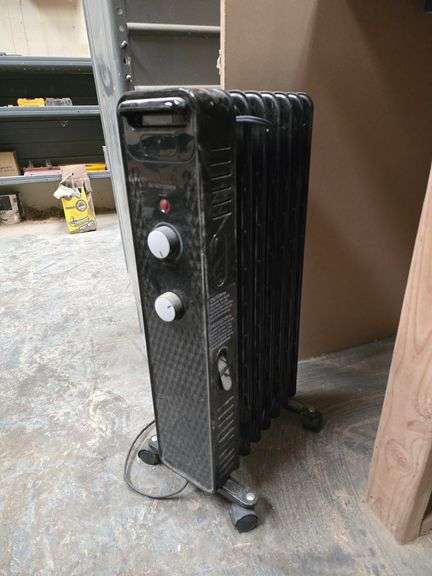 PELONIS ELECTRIC RADIATOR HEATER MODEL PSH07O2ABB