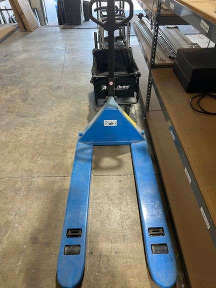 ULINE H-1483 PALLET JACK WITH 5500LB CAPACITY
