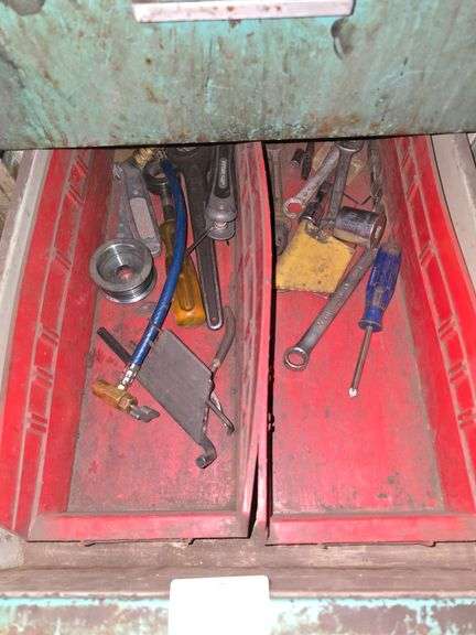 TOOL/HARDWARE DRAWER LOT