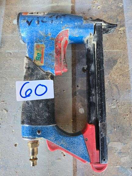 BEA STAPLE GUN 90PSI MAX