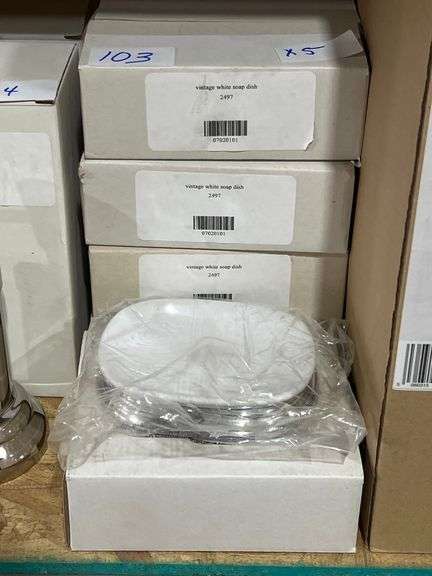 HARMAN VINTAGE WHITE SOAP DISH 2497 APROX 5.5" x 4" x 1"