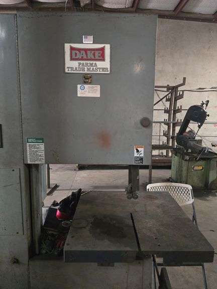 DAKE PARMA TRADE MASTER INDUSTRIAL VERTICAL BAND SAW 330A 240V WITH BREAKER BOX *hard wired requires disconnect