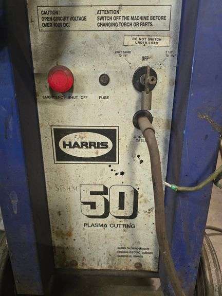 HARRIS 50 PLASMA CUTTING COMPLETE WITH GUN, WELDING HELMET AND HOSES