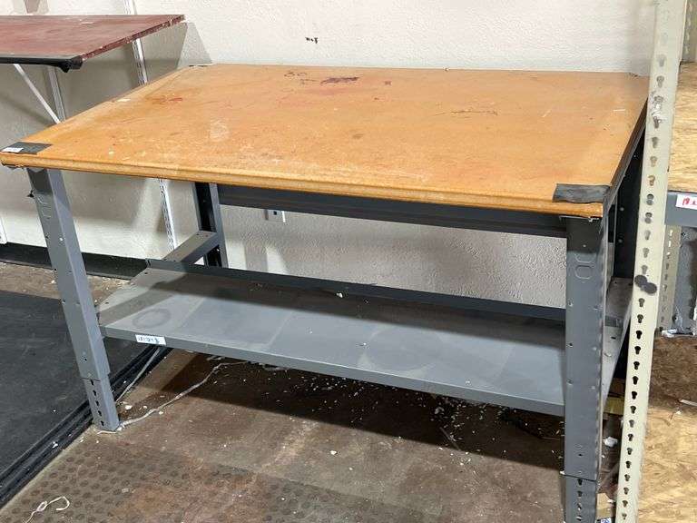 WOOD AND METAL WORKBENCH APROX 5'x3'x3'