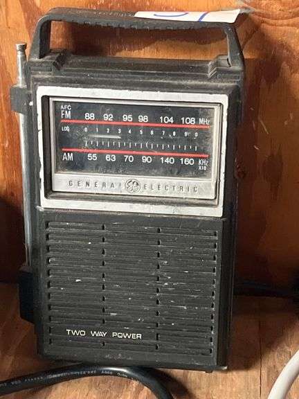 GENERAL ELECTRIC 7-2800B AM/FM RADIO