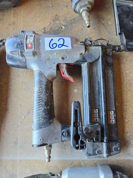 PORTER CABLE BN200C 2" 18GA BRAD NAILER