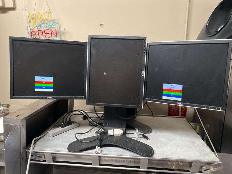 DELL LCD FLAT PANEL MONITOR 19" MODEL P190St ON ERGOTRON 3-MONITOR STAND WITH ALL NEEDED POWER & VGA CABLES INCLD.