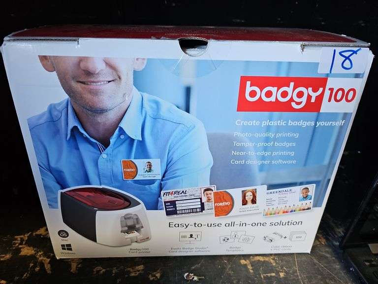 BADGY 100 EASY TO USE PLASTIC BADGE CREATOR COMPATIBLE WITH MAC OR WINDOWS