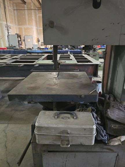 DAKE PARMA TRADE MASTER INDUSTRIAL VERTICAL BAND SAW 330A 240V WITH BREAKER BOX *hard wired requires disconnect