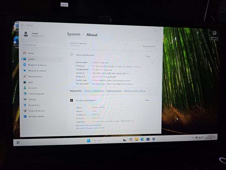LENOVO THINKPAD E15 GEN 2 LAPTOP WITH CORE i5 INTEL POWERS ON WITH PASSWORD INCLUDED