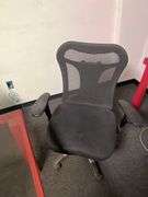 CONTENTS OF STAFF MEETING ROOM