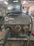 MILLER CP-302 CV DC WELDING POWER SOURCE COMPLETE WITH 22 A 24V WIRE FEEDER, YES WELDER TORCH, CARBON DIOXIDE TANK CABLES ECT