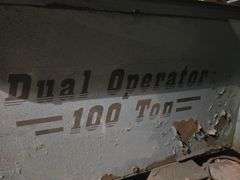 SCOTCHMAN DUAL OPERATOR 100 TON IRON WORKER MODEL 00/100/24M 5HP 230V 3PH 2650 HYDRAULIC SYSTEM PRESSURE 100-24M **hard wired in