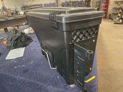 TRUCK BED STORAGE BOX WATERPROOF / DURABLE / MOUNTABLE