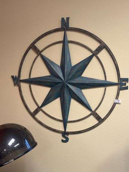 LARGE METAL WALL COMPASS DÉCOR 41"dia