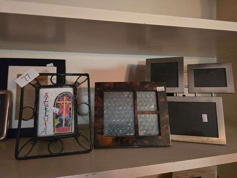 Decorative tabletop photo frames