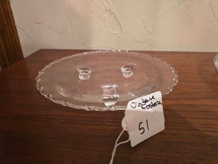 Vintage Fostoria footed glass dish aprox 8"dia