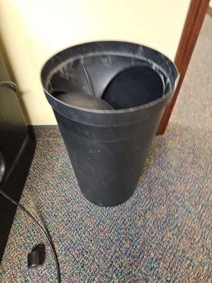 STERLITE 1086 BLACK ROUND TRASH-BIN WITH FLIP TOP LID