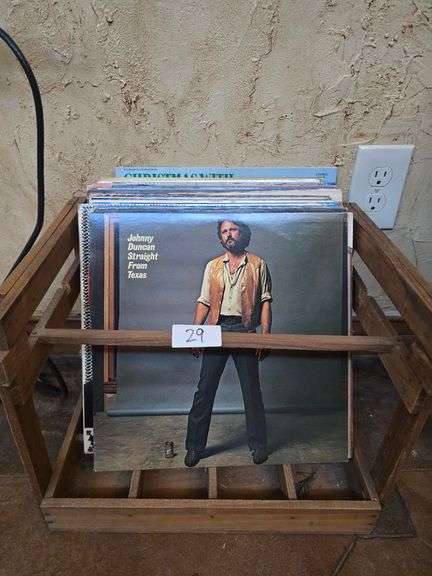 Variety of vintage vinyls, including
The Little Drummer Boy, Foster Brooks, Greatest Hits ect about 20 in lot with holder incld.